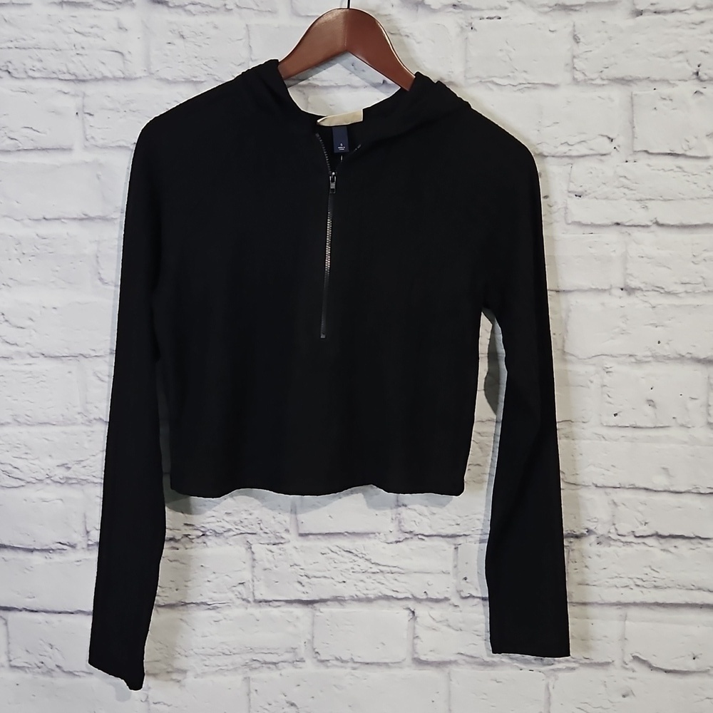 Universal Thread quarter zip long sleeve crop top